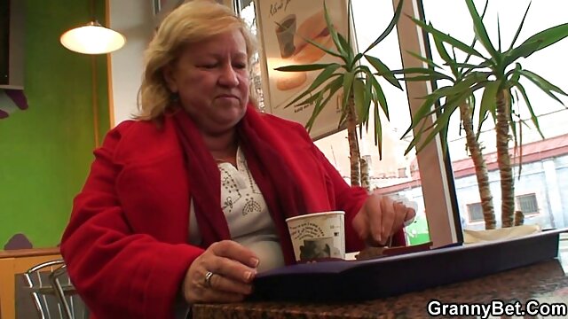 جودة عالية الدقة : أصدقاء المتعة سكس مترجم اغراء بالمال باستخدام هذا مثير لاتينا الديك عاهرة أفلام الكبار