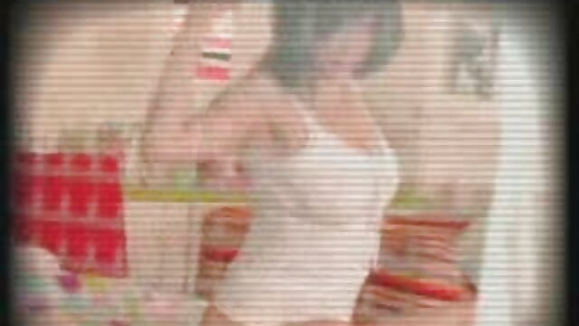 جودة عالية الدقة :  الشعر الداكن سكس مترجم مقابل فاتنة ركوب الديك في المنزل أفلام الكبار 